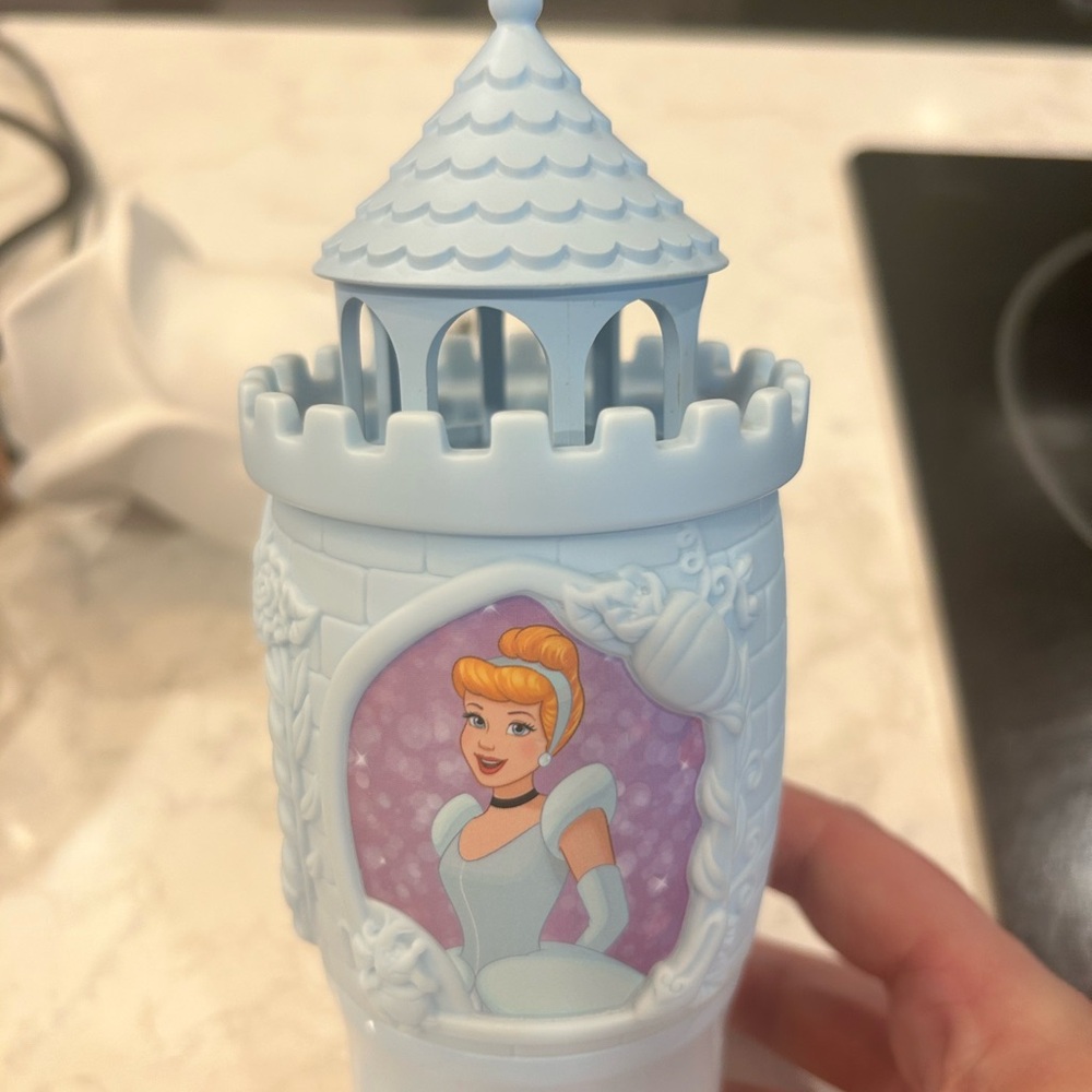 Scentsy fan diffuser plug In Disney